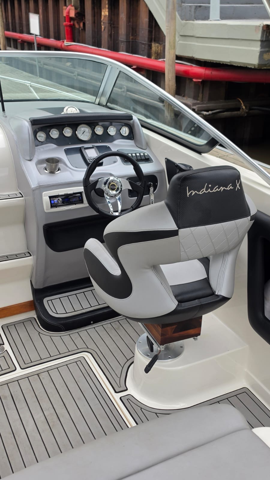 Canestrari Cuddy 245 2023 Mercruiser 250 hp B III